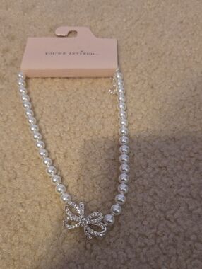 Rhinestone Bow Pearl Necklace - White